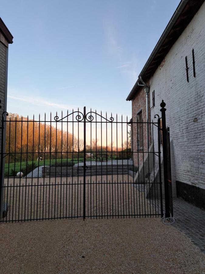 Huize Potaerde, stijlvol landhuis nabij Brussel voor 8 personen Villa Merchtem Buitenkant foto